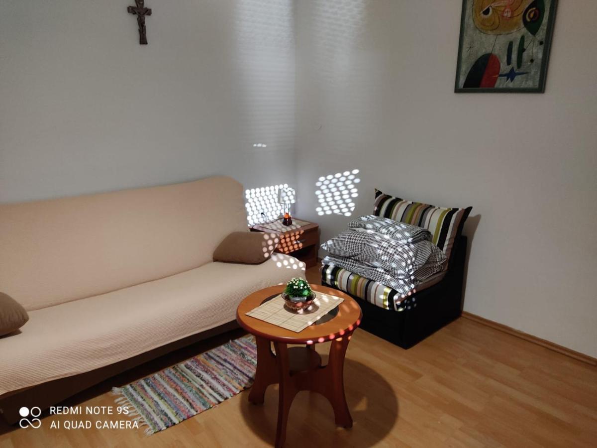 Apartmani Iva สเวติยูไร ภายนอก รูปภาพ
